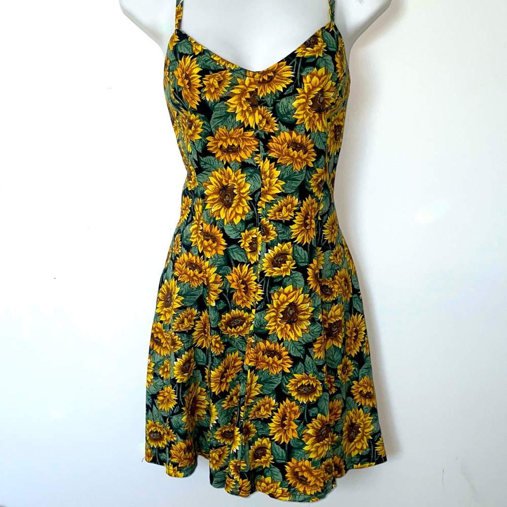 Elan Vintage Sunflower Dress